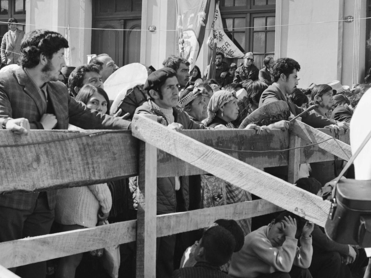 Salvador Allende llega a Temuco en el mes de marzo del año 1971, en el marco de la Reforma Agraria para profundizarla y entregar a la población mapuche las herramientas para su inserción en el mundo agrícola. El día 28 se crea el Instituto de capacit