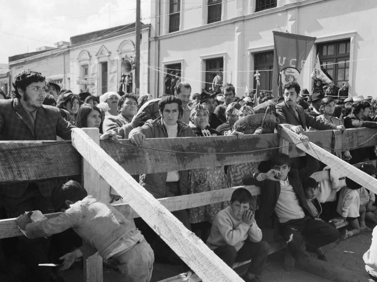 Salvador Allende llega a Temuco en el mes de marzo del año 1971, en el marco de la Reforma Agraria para profundizarla y entregar a la población mapuche las herramientas para su inserción en el mundo agrícola. El día 28 se crea el Instituto de capacit
