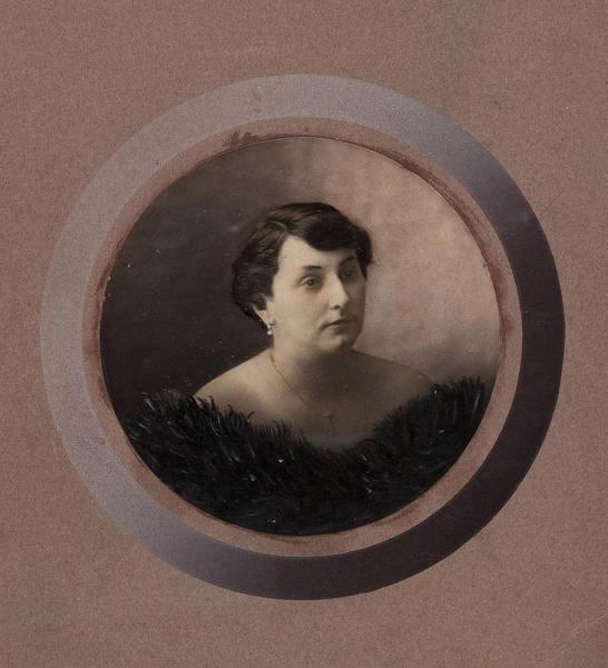 Retrato de Celia Acuña