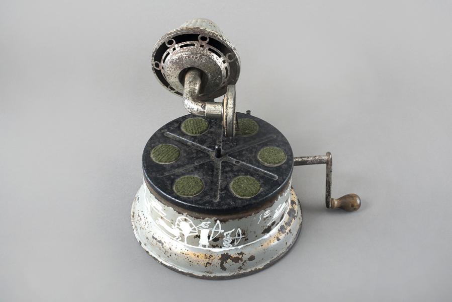 Vitrola Nirona para niños