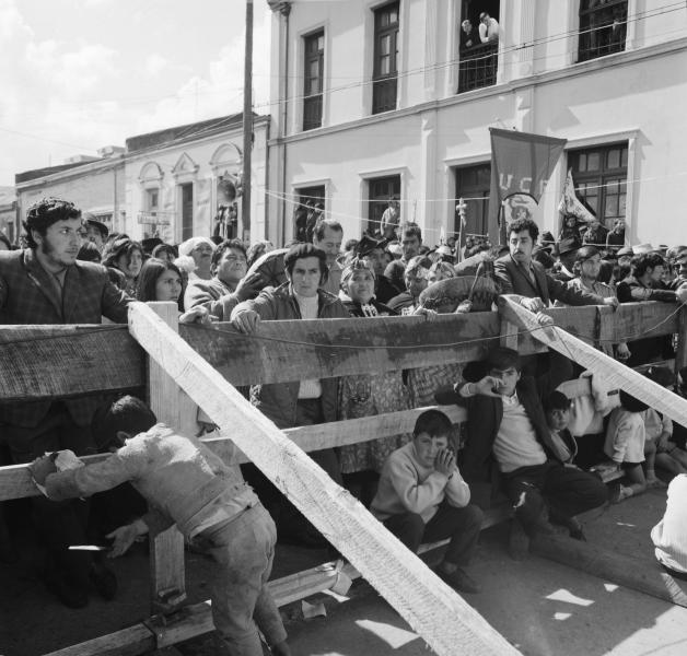 Salvador Allende llega a Temuco en el mes de marzo del año 1971, en el marco de la Reforma Agraria para profundizarla y entregar a la población mapuche las herramientas para su inserción en el mundo agrícola. El día 28 se crea el Instituto de capacit
